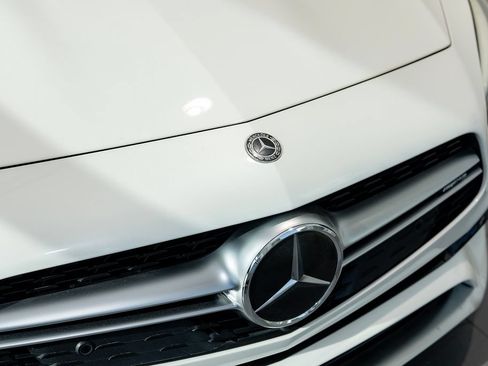 Used 2019 Mercedes-Benz SL 63 AMG image 17