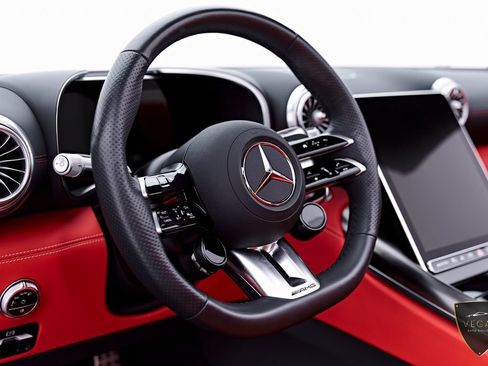 Used 2025 Mercedes-Benz SL 43 AMG w/ Driver Assistance Package image 54