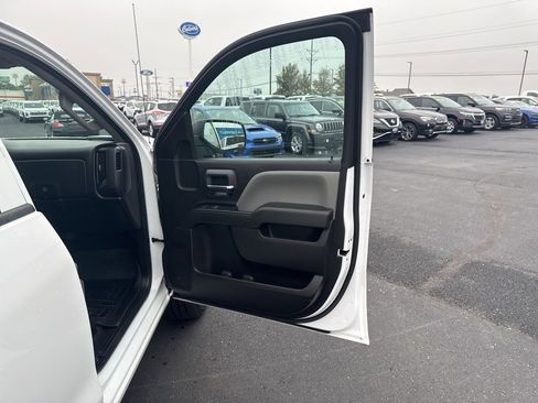 Used 2018 Chevrolet Silverado 1500 Custom w/ Custom Value Package image 44