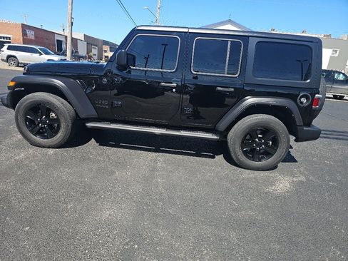 Used 2022 Jeep Wrangler Unlimited Sport AWD/4WD image 7