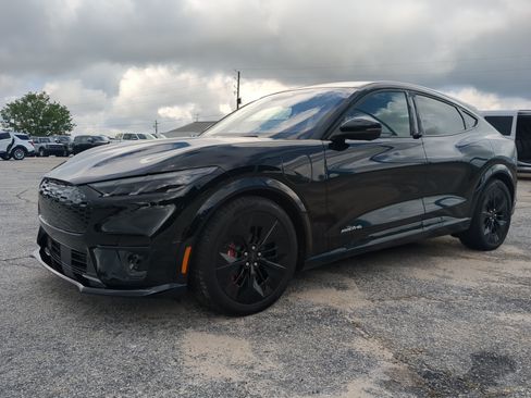 Certified 2025 Ford Mustang Mach-E GT AWD/4WD image 6