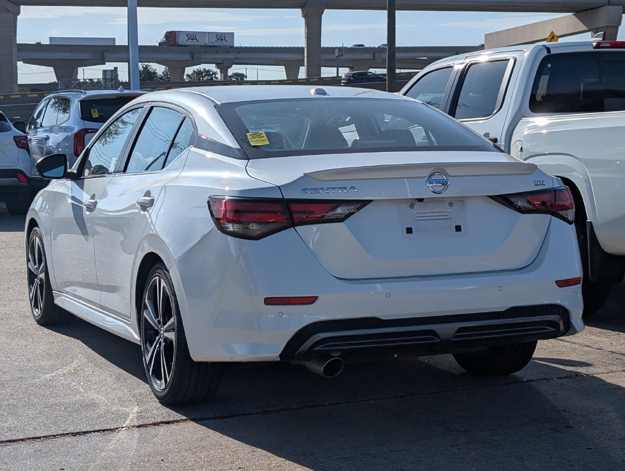 Used 2022 Nissan Sentra SR w/ SR Premium Package FWD image 4