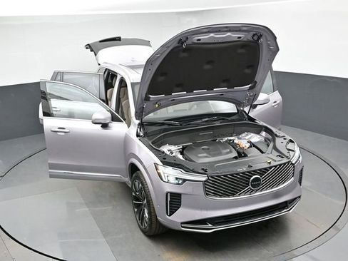 New 2026 Volvo XC90 T8 Plus w/ Protection Package Premier AWD/4WD image 52