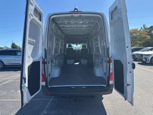 Used 2026 Mercedes-Benz Sprinter 2500 image 27