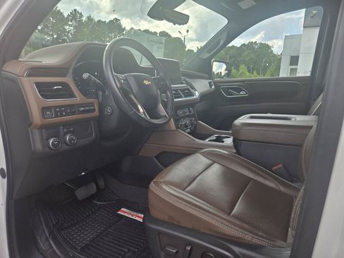 Used 2022 Chevrolet Tahoe High Country RWD image 21