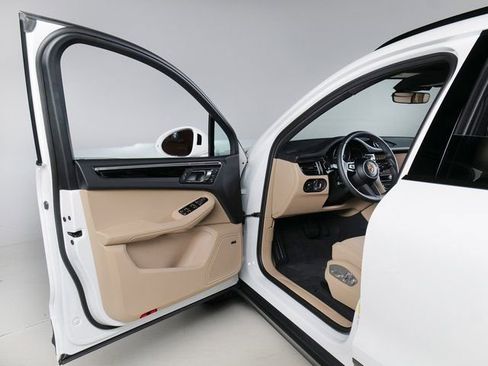 New 2025 Porsche Macan image 23