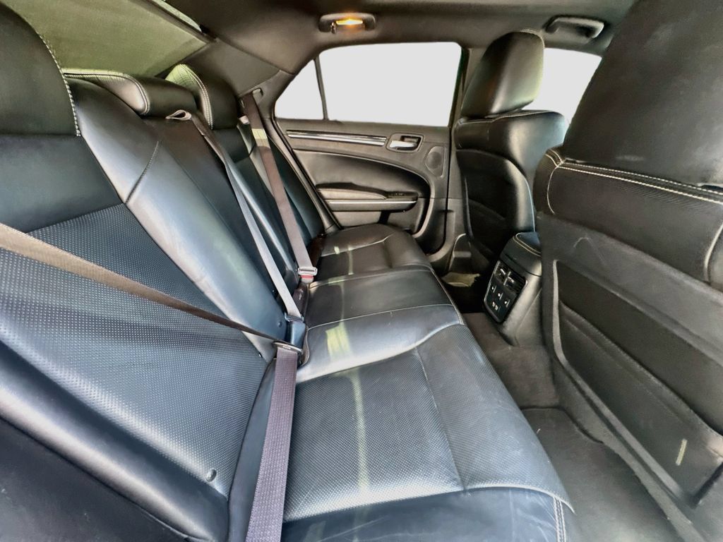 Used 2022 Chrysler 300 S w/ Comfort Group RWD image 29
