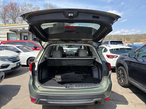 Used 2019 Subaru Forester Premium w/ All-Weather Package AWD/4WD image 10