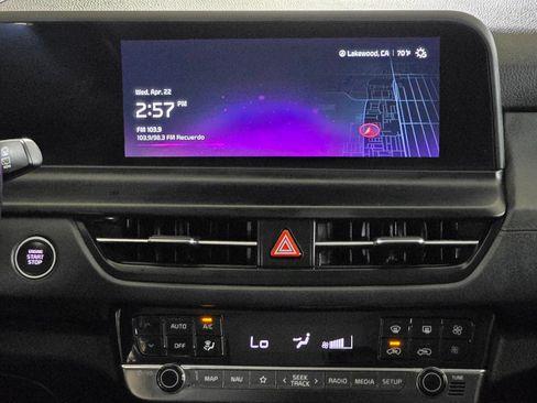 Used 2024 Kia Seltos EX FWD image 25