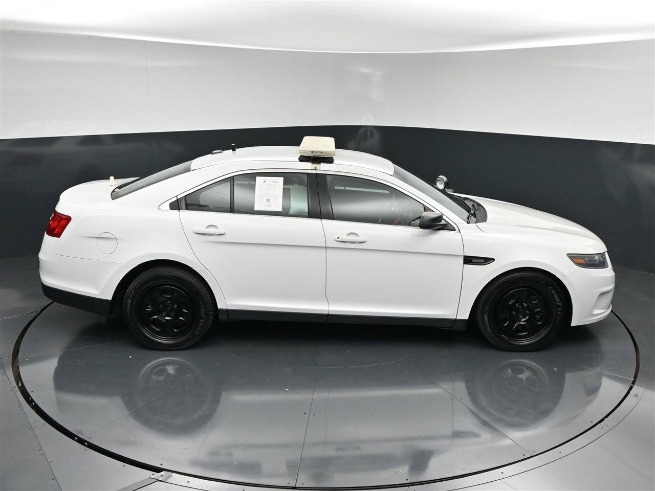 Used 2015 Ford Taurus Police Interceptor AWD image 21