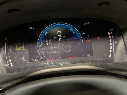 Certified 2025 Toyota Camry SE image 17