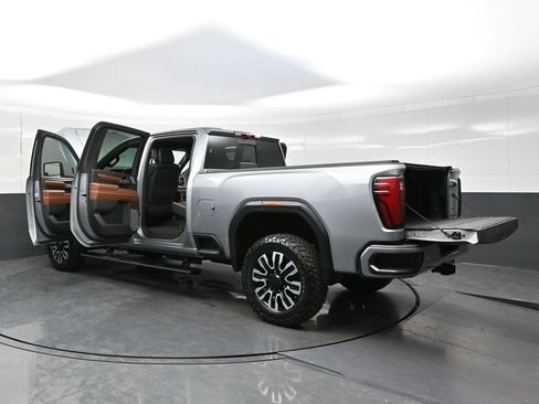 Used 2024 GMC Sierra 2500 Denali Ultimate w/ Max Trailering Package AWD/4WD image 39