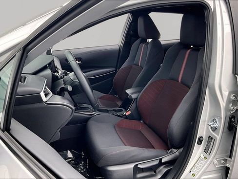 Used 2025 Toyota Corolla SE FWD image 25