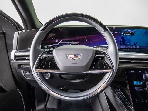 Used 2025 Cadillac Escalade Sport w/ Touring Package image 21