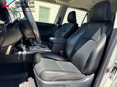 Used 2024 Toyota 4Runner Limited AWD/4WD image 15
