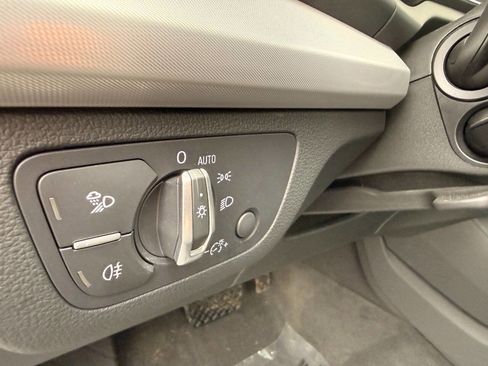 Used 2024 Audi Q5 2.0T Premium w/ Summer of Audi Package image 37