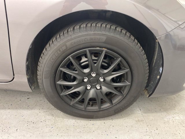 Used 2016 Toyota Camry LE FWD image 8
