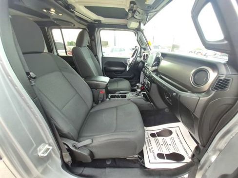 Used 2019 Jeep Wrangler Unlimited Sport S AWD/4WD image 17