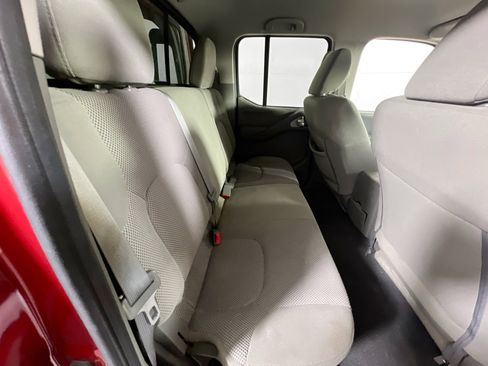 Used 2019 Nissan Frontier SV image 24