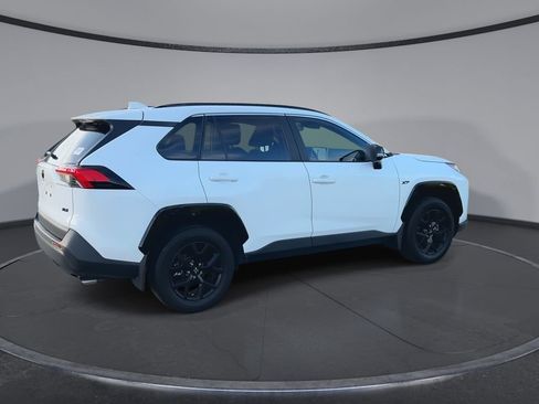Used 2025 Toyota RAV4 XLE FWD image 8