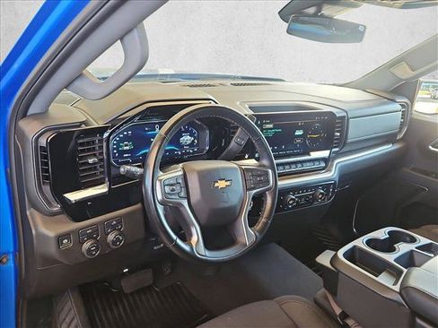 Used 2025 Chevrolet Silverado 1500 LT AWD/4WD image 10