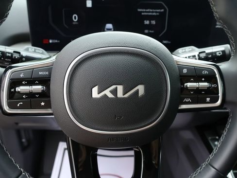Used 2024 Kia Sorento SX AWD/4WD image 27