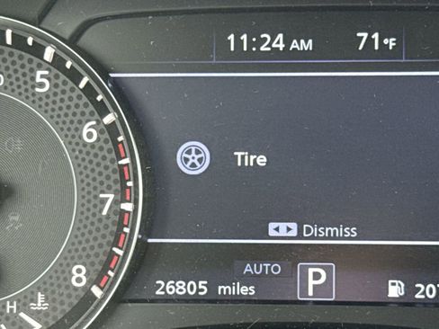 Used 2024 Nissan Armada SL w/ Captain's Chairs Package image 22