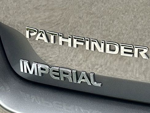 Used 2019 Nissan Pathfinder S AWD/4WD image 14