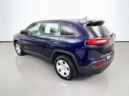Used 2015 Jeep Cherokee Sport FWD image 5