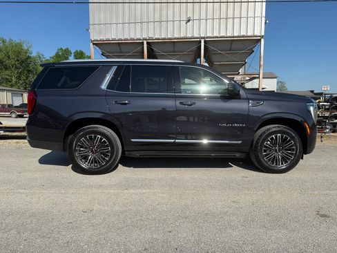 Used 2025 GMC Yukon Elevation w/ Elevation Premium Package image 6