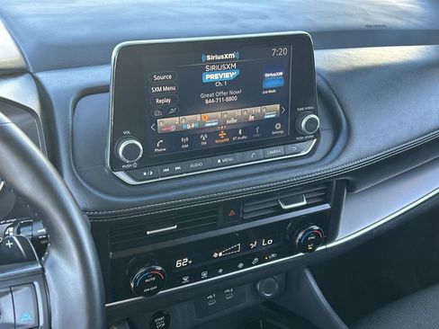 Used 2025 Nissan Rogue SV FWD image 22