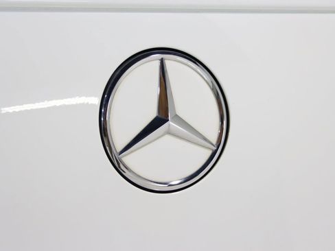 Used 2023 Mercedes-Benz GLC 300 4MATIC Coupe image 9