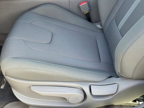 New 2026 Hyundai Elantra SE FWD image 23