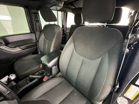 Used 2016 Jeep Wrangler Unlimited Sport AWD/4WD image 10