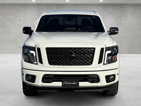 Used 2019 Nissan Titan SL w/ Midnight Edition image 18