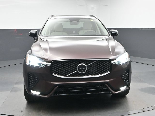 New 2026 Volvo XC60 B5 Ultra w/ Climate Package AWD/4WD image 2