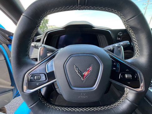 Used 2022 Chevrolet Corvette Z51 w/ Z51 Performance Package image 17