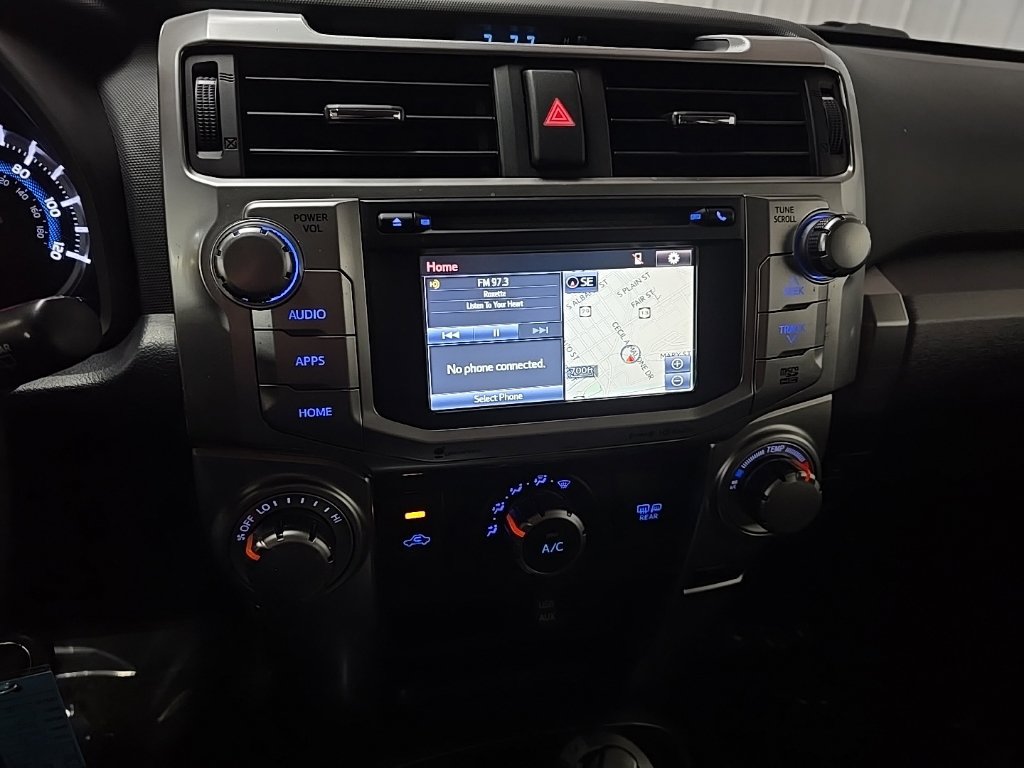 Used 2018 Toyota 4Runner SR5 AWD/4WD image 25