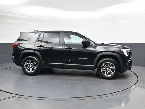 Used 2025 GMC Terrain Elevation AWD/4WD image 3