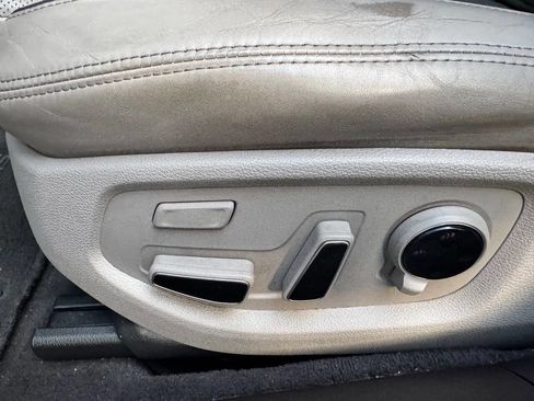 Used 2015 Hyundai Genesis 5.0 image 27