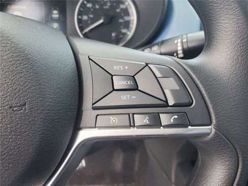 New 2025 Nissan Versa SV w/ Trunk Package FWD image 18