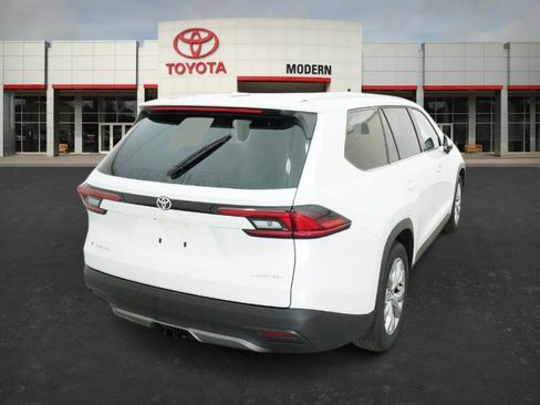 New 2026 Toyota Grand Highlander Limited image 19