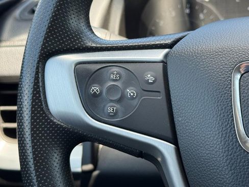 Used 2024 GMC Terrain SLE FWD image 18