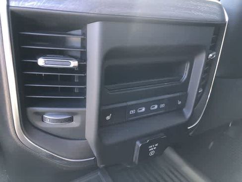 New 2026 RAM 2500 Laramie AWD/4WD image 31