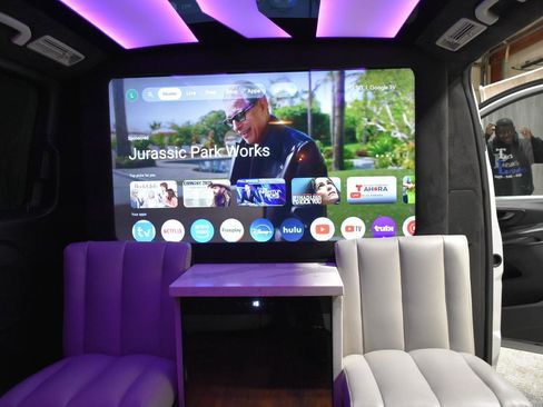 Used 2016 Mercedes-Benz Metris Passenger image 24