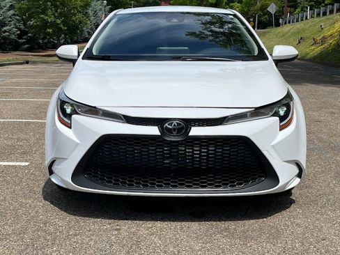 Used 2021 Toyota Corolla LE FWD image 25