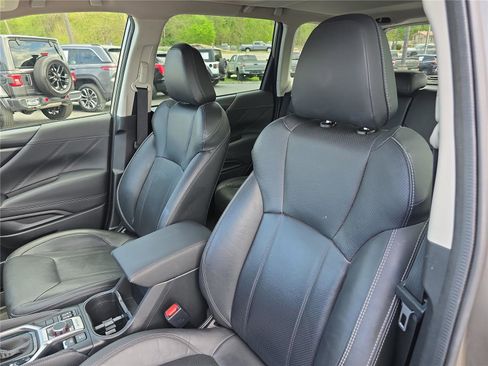 Used 2020 Subaru Forester Limited image 21