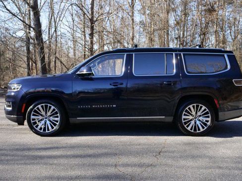 Used 2022 Jeep Grand Wagoneer Series III w/ Rear Seat Video Group 1 image 40
