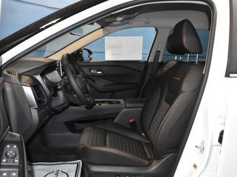 New 2026 Nissan Rogue SV AWD/4WD image 5