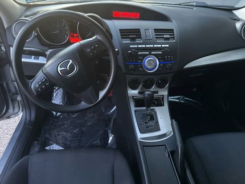 Used 2010 MAZDA MAZDA3 i Touring image 8